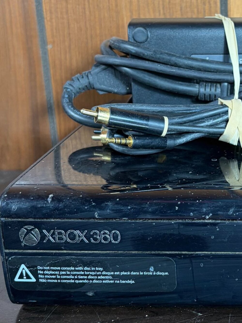 Microsoft Xbox 360 E (Model 1538) Console 4 GB w/ Power Supply and AV Cables